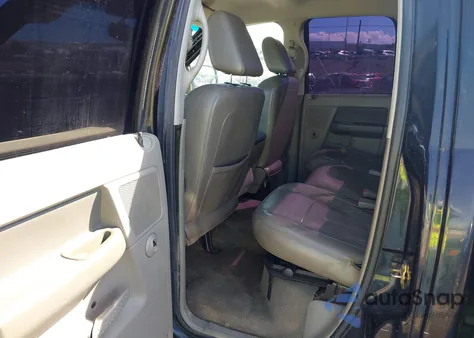 2006 Dodge Ram 1500 Laramie z USA, uszkodzony, nr VIN 1D3HA18206J179422